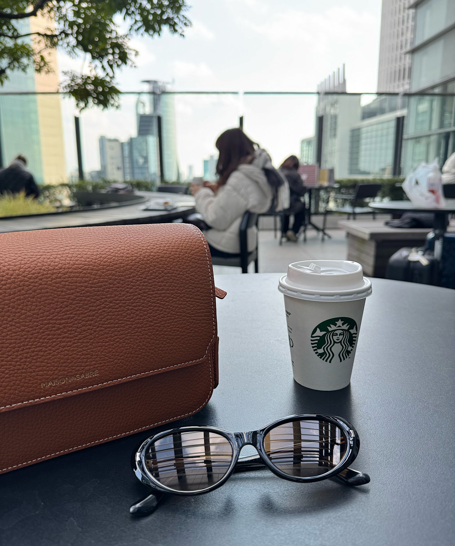 モードオーバル サングラス（UV400）