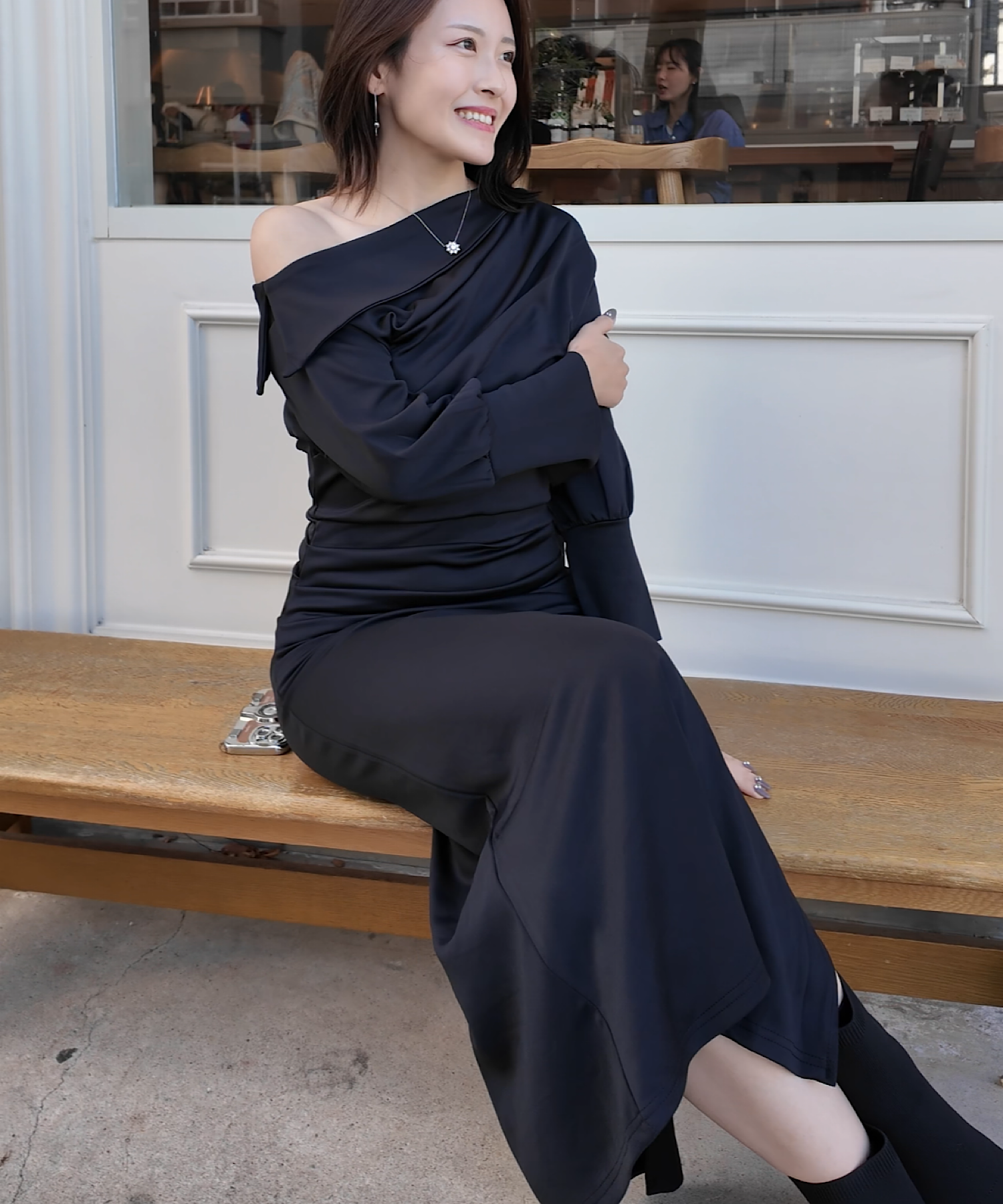 スカーフドレープワンピース/ Scarf Drape Dress – Graceful Off-Shoulder Silhouette