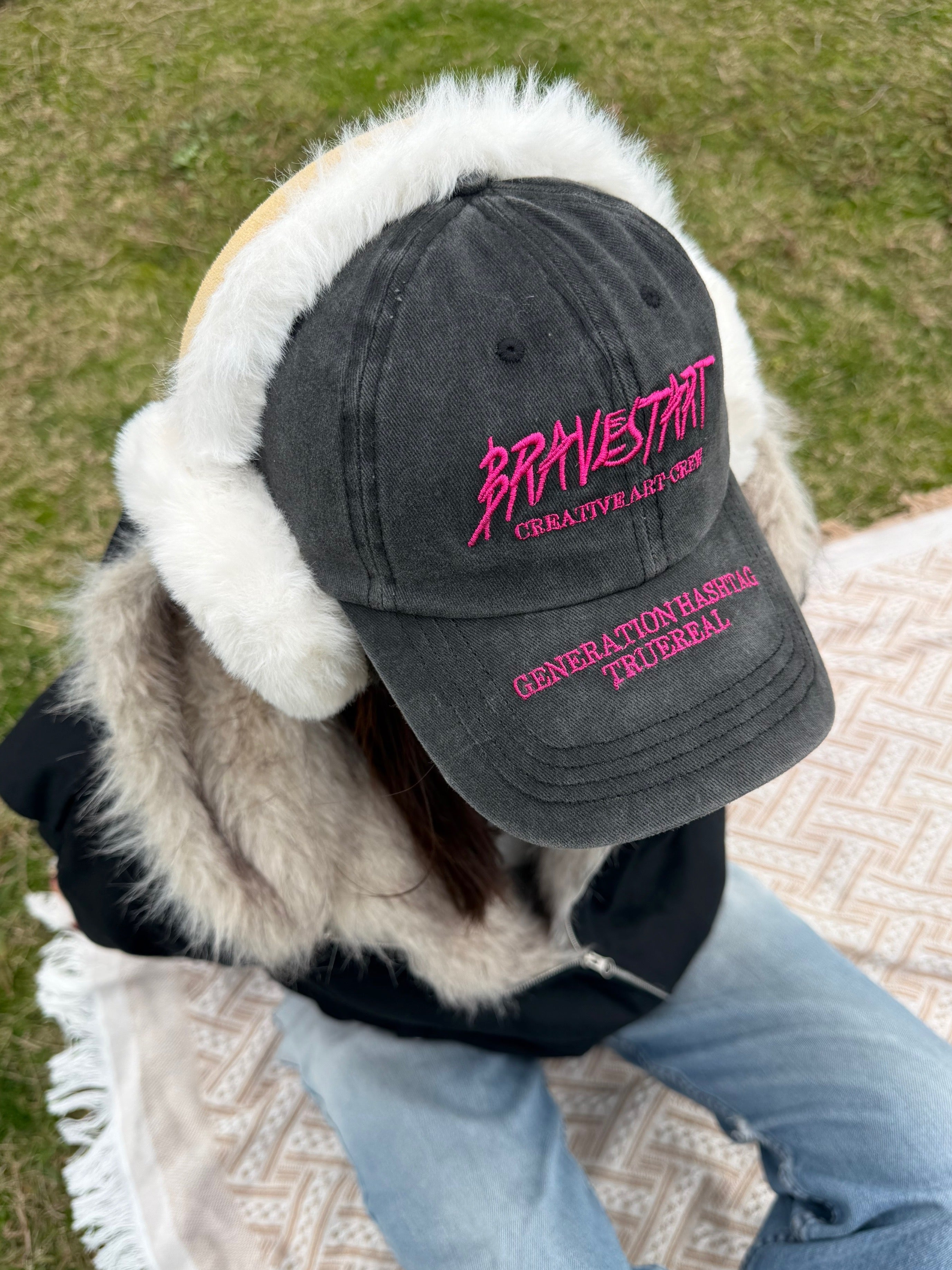 フェードロゴキャップ　 – THEO accessory collection –