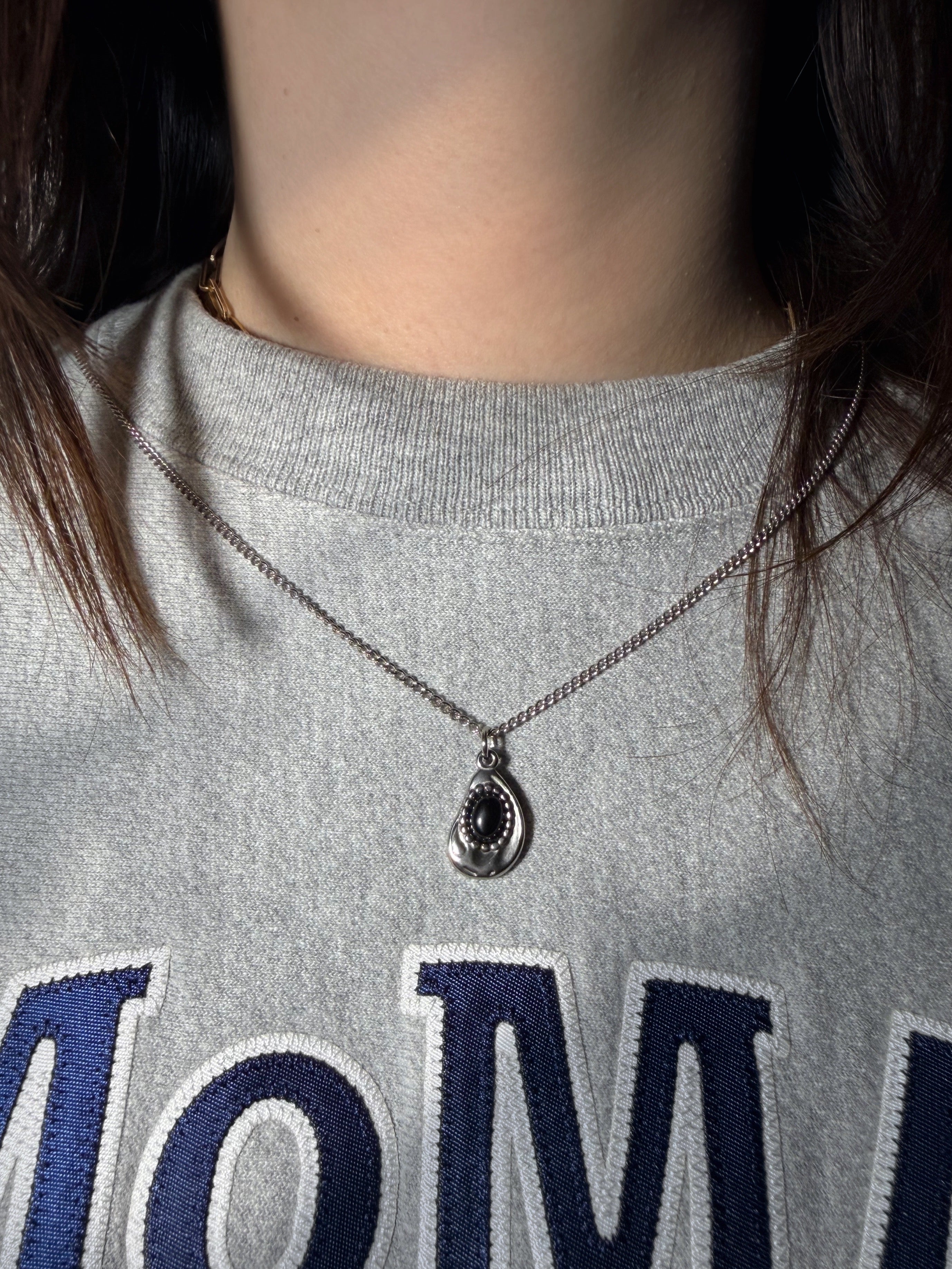 ブラックドロップ  316Lサージカルネックレス– THEO accessory collection –