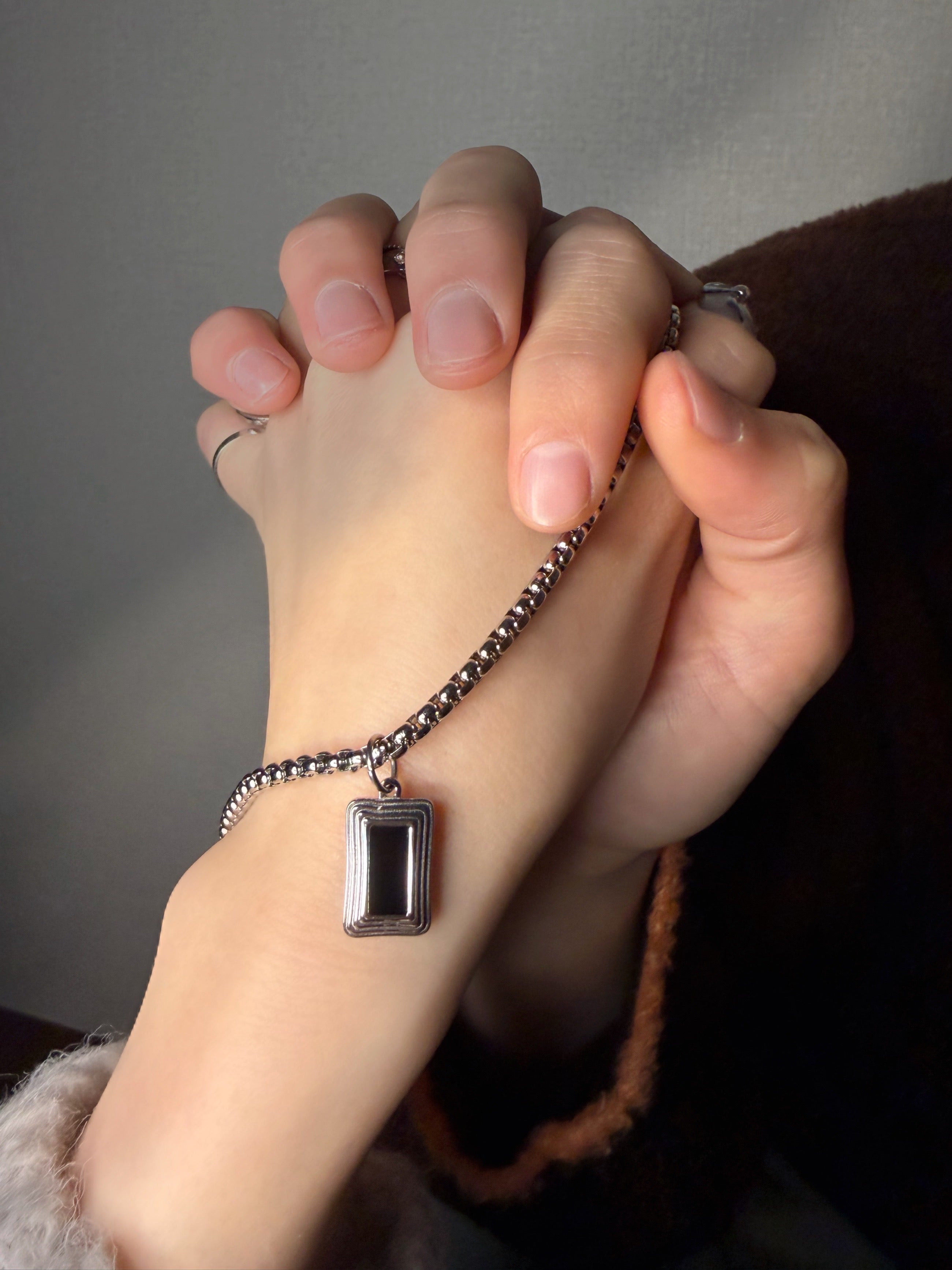 ブラックミニプレート 316Lサージカルネックレス– THEO accessory collection –