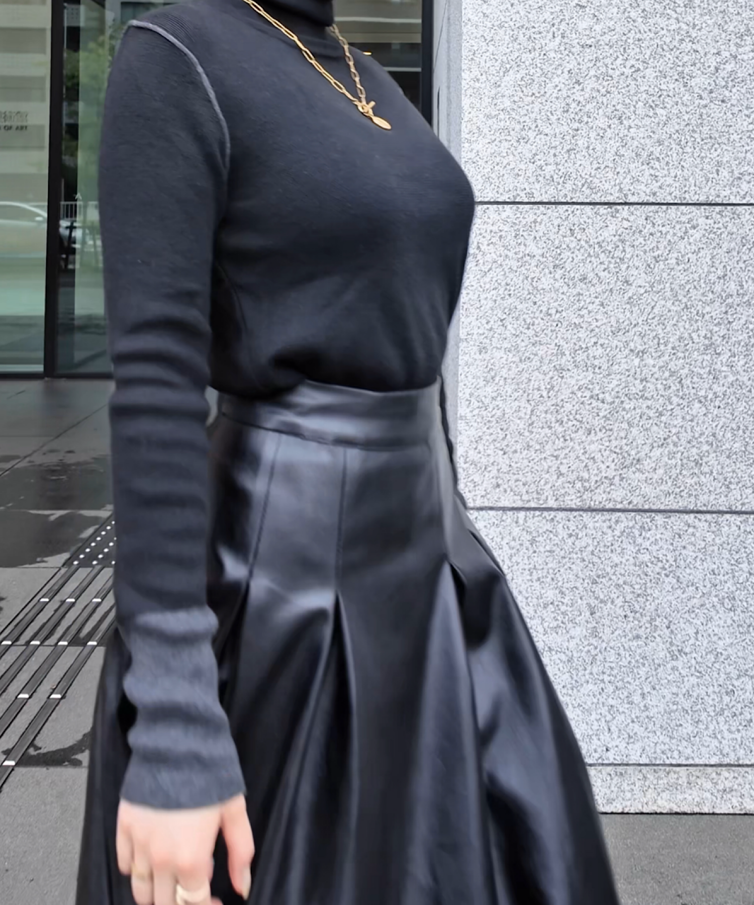 ウールポイント配色タートルネックニット【公式限定】