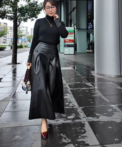 BLACK / S