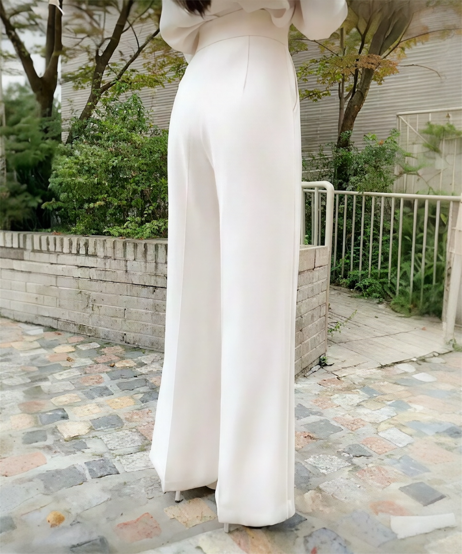 ウエストデザイン ワイドスラックス（美シルエット設計/「履くだけで、ウエスト位置が変わる)