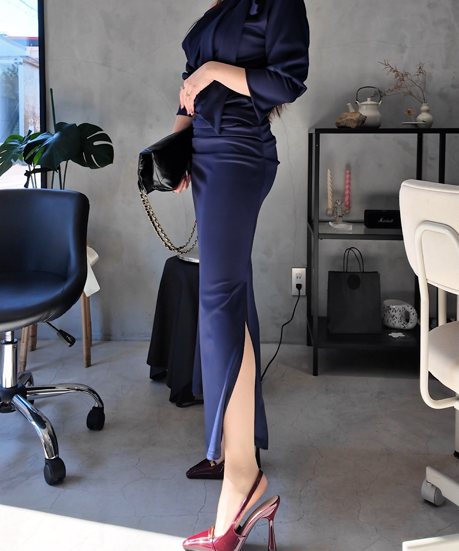 スカーフドレープワンピース/ Scarf Drape Dress – Graceful Off-Shoulder Silhouette