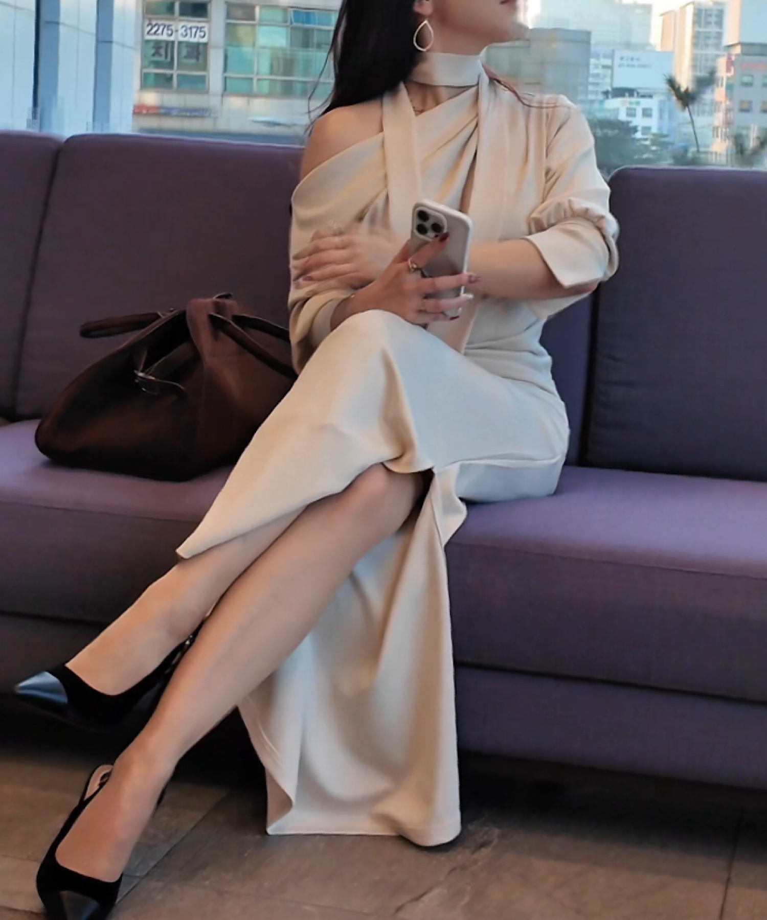 スカーフドレープワンピース/ Scarf Drape Dress – Graceful Off-Shoulder Silhouette