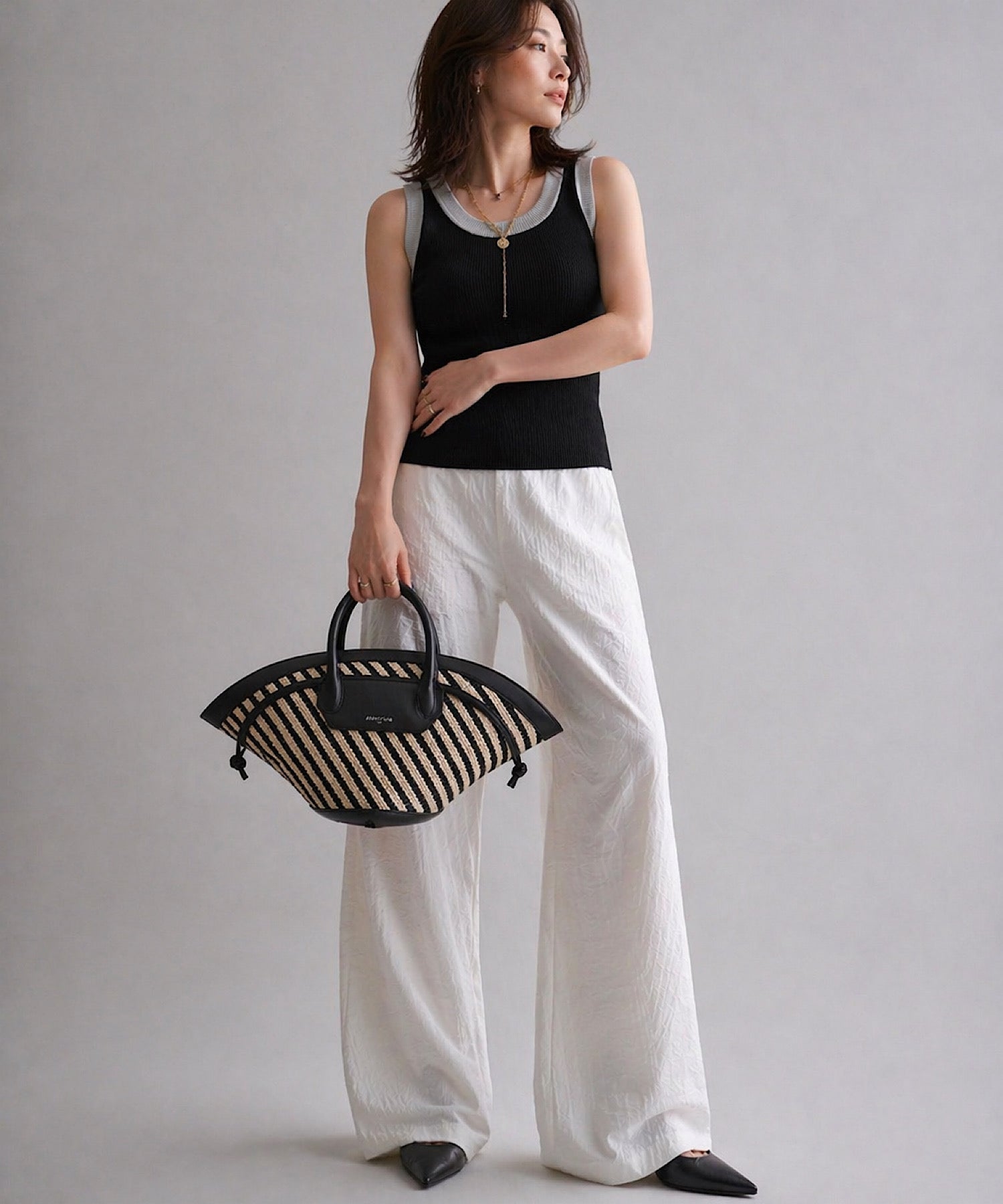 アームバイカラータンク（配色ディテールで大人映え）／Arm Bicolor Knit Tank