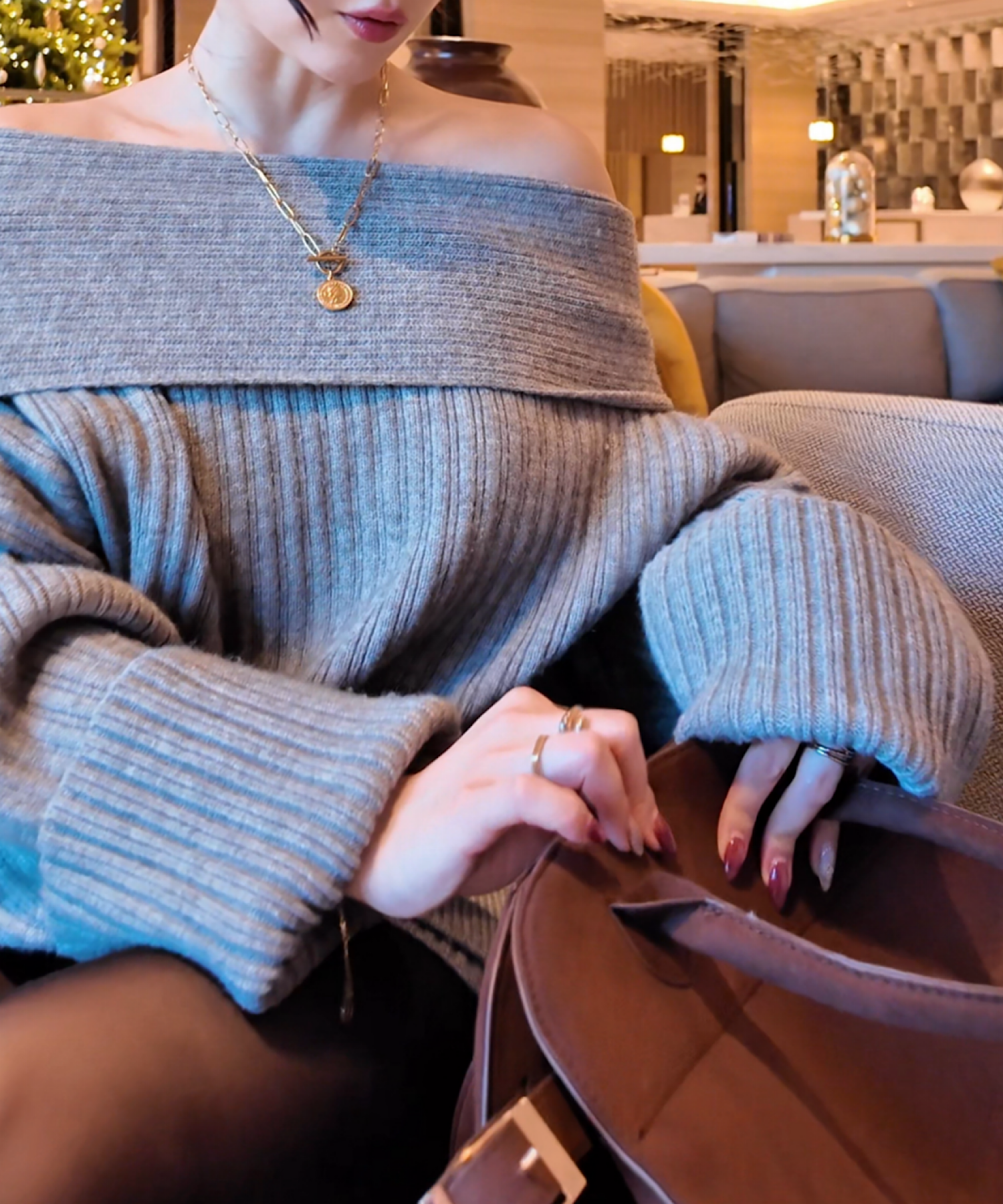 オフショルオーバートップス＆パンツセット