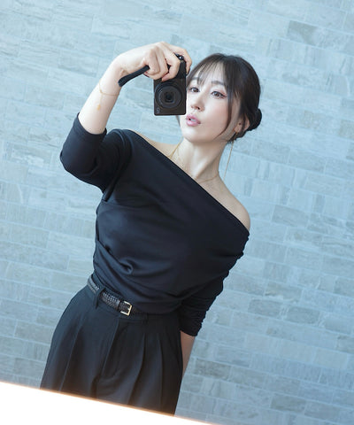 BLACK / F
