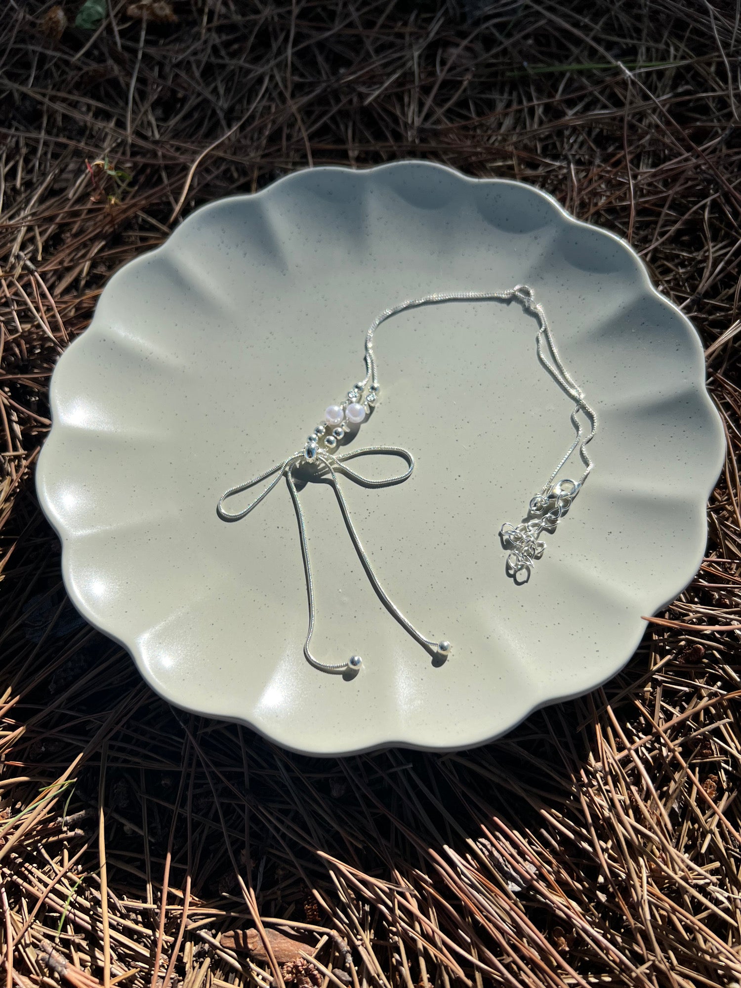 パールリボン結びチョーカー