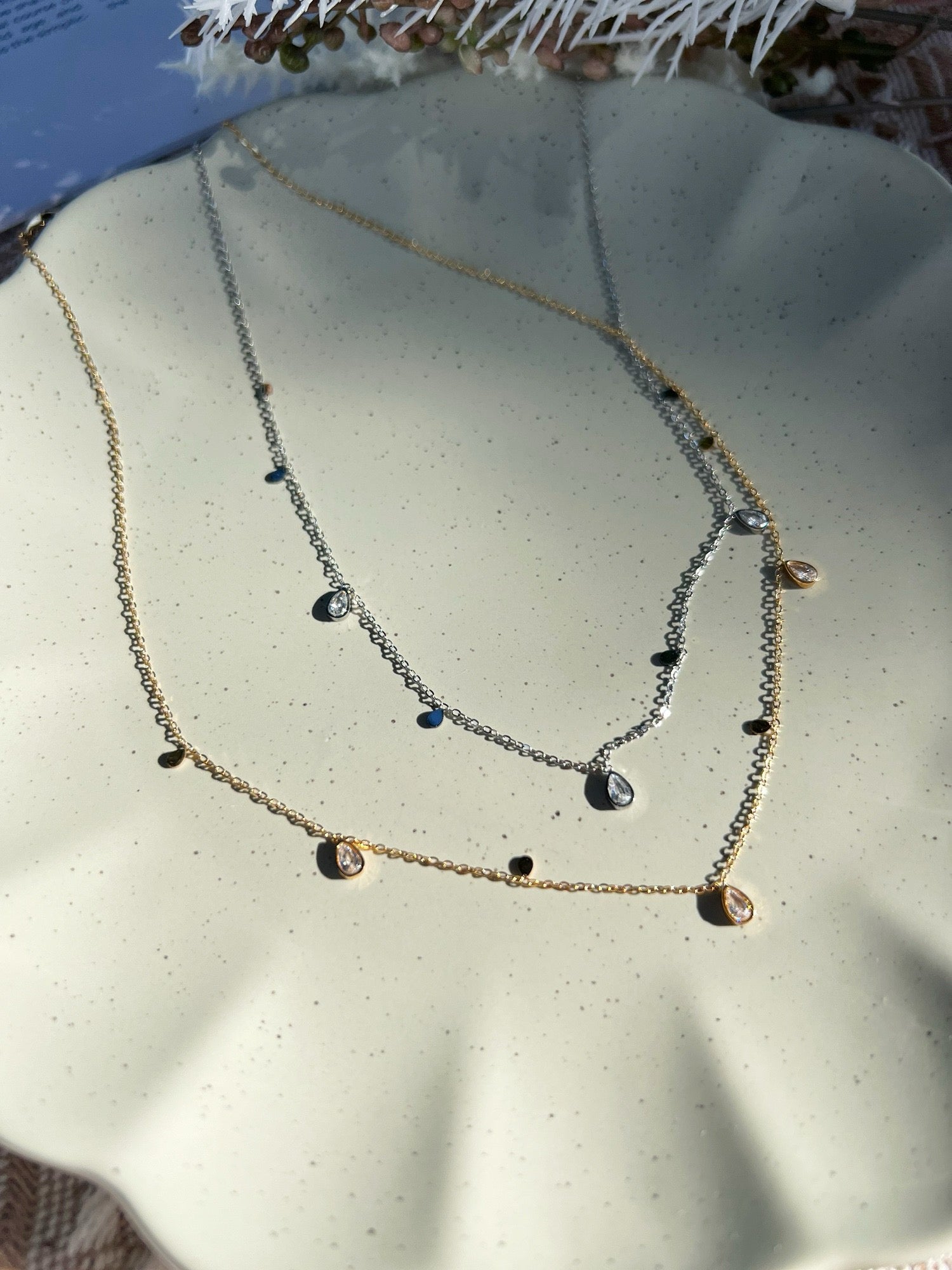 ティアドロップキュービックジルコニアネックレス