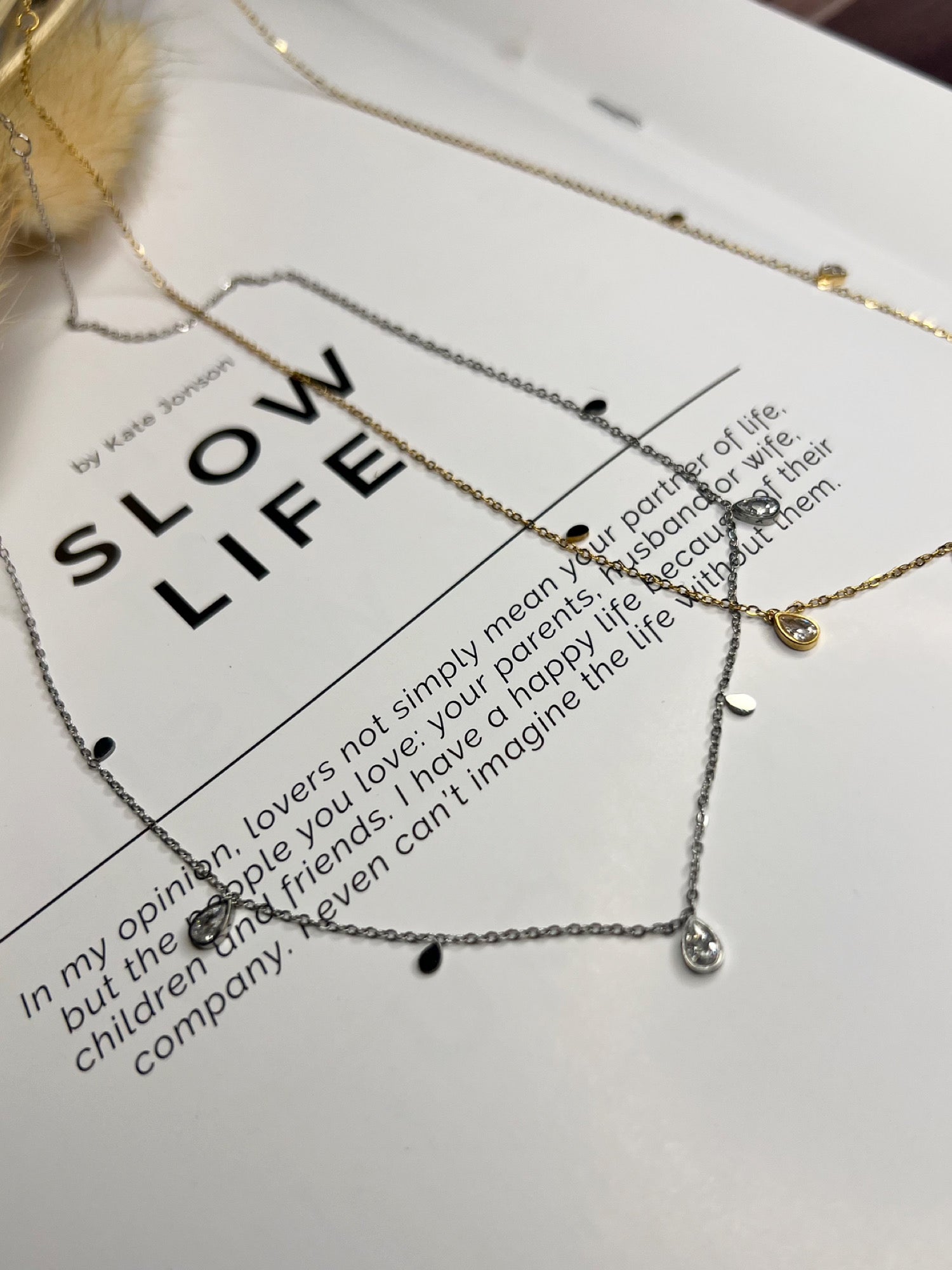 ティアドロップキュービックジルコニアネックレス