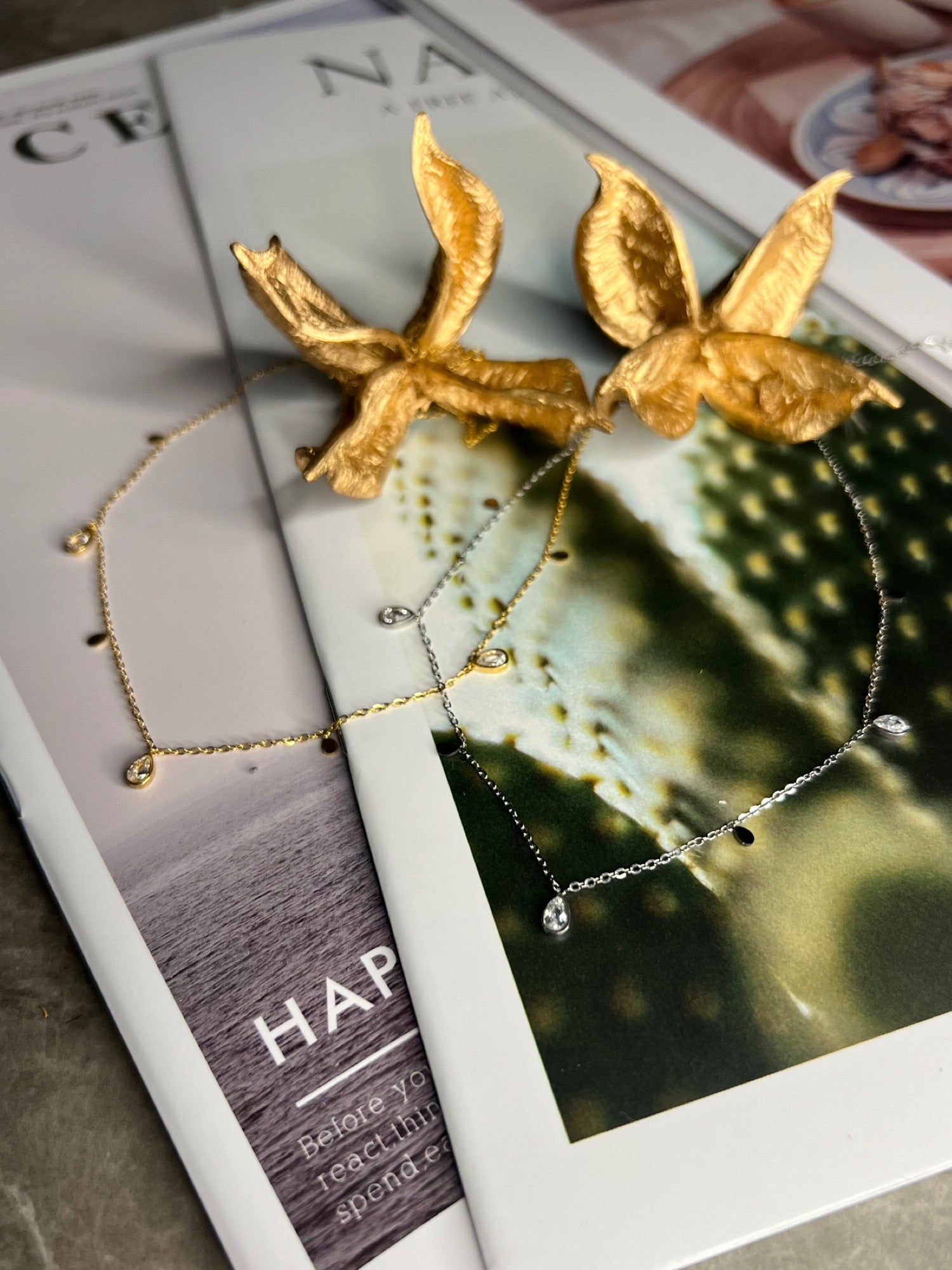 ティアドロップキュービックジルコニアネックレス