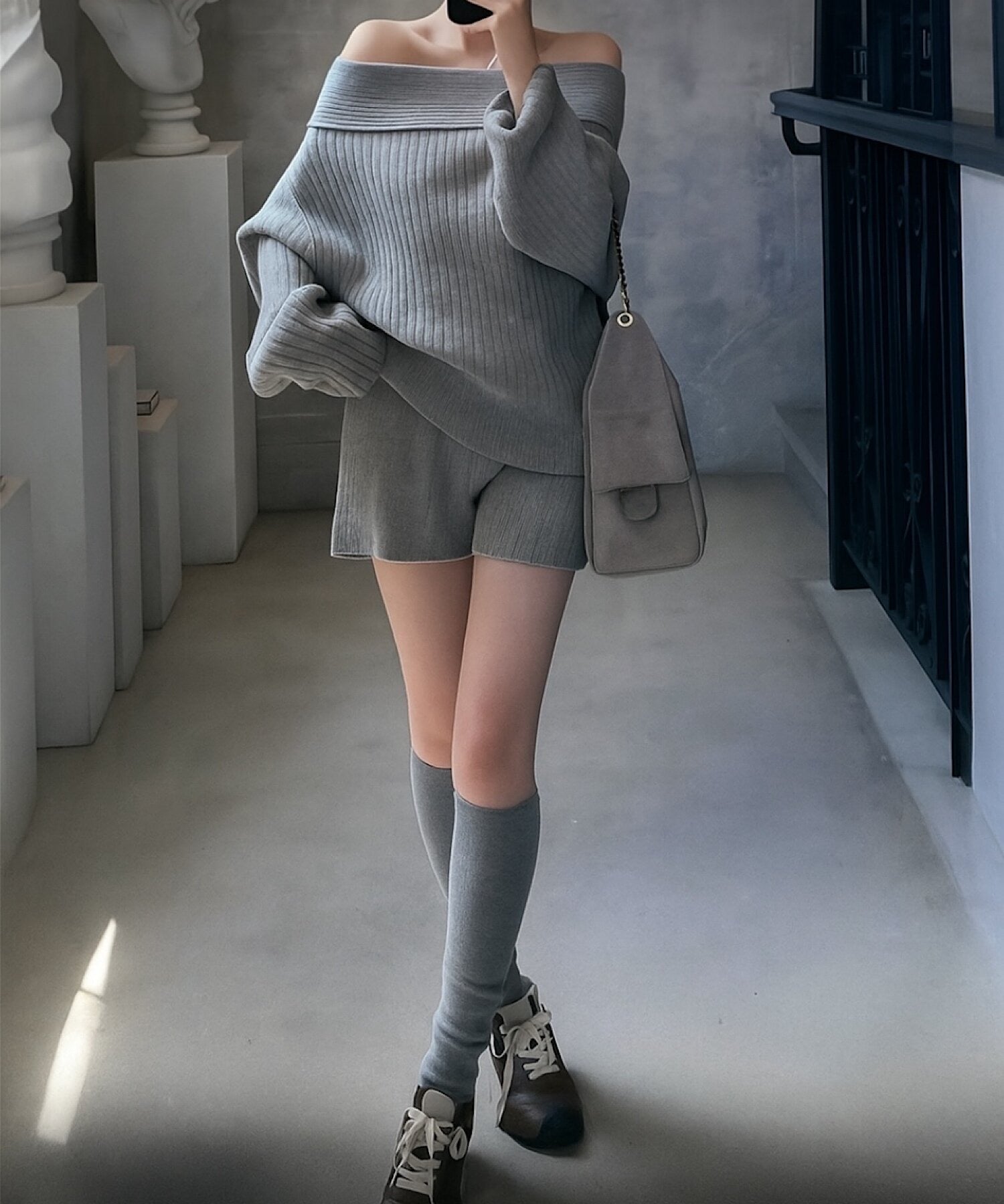 オフショルオーバートップス＆パンツセット