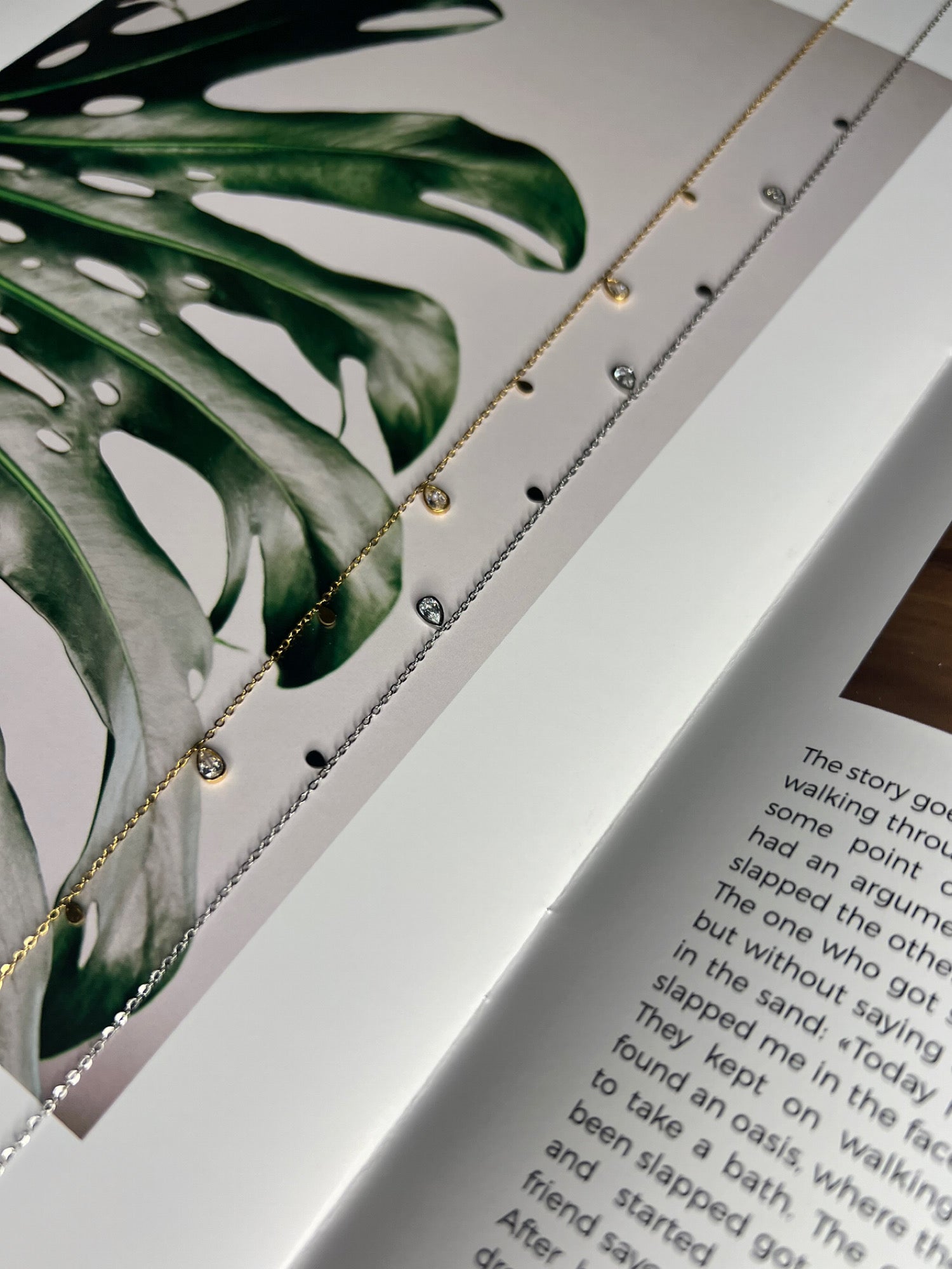 ティアドロップキュービックジルコニアネックレス