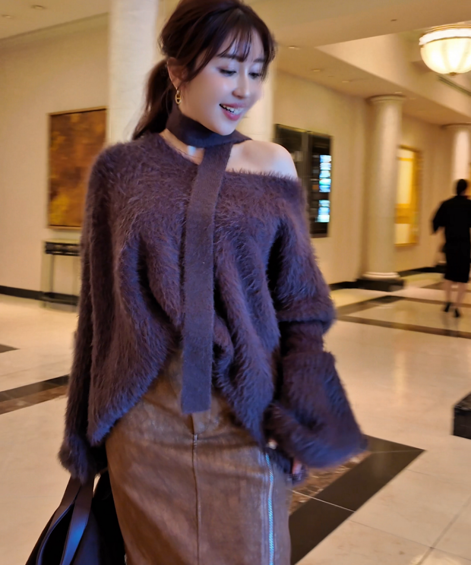 スカーフタイ Vネックニットトップ