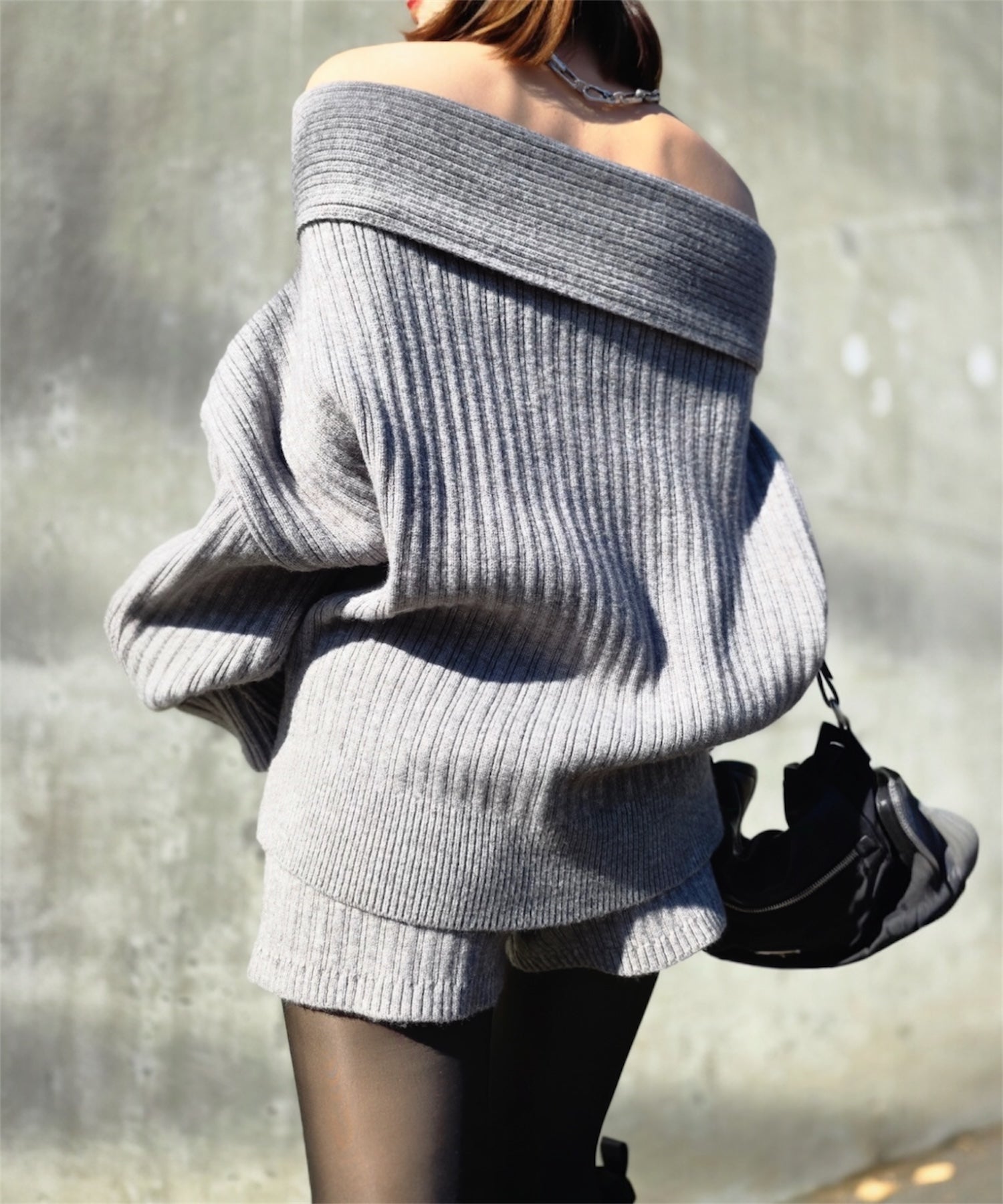 オフショルオーバートップス＆パンツセット