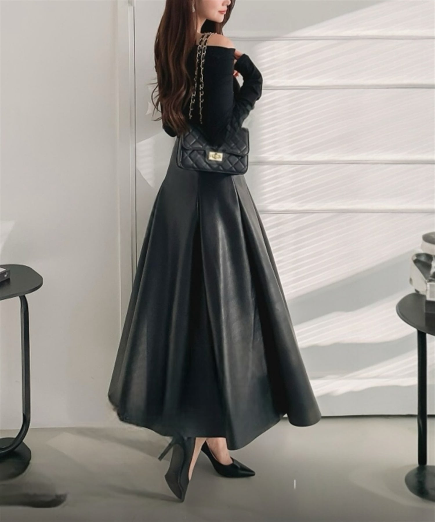 ヘップバーンレザーロングフレアスカート | THEODORIC.dy公式通販